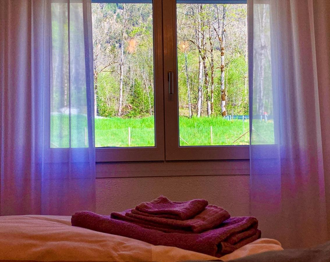 Bueelbad - Relax Holiday Apartment คันเดอร์ชเตค ภายนอก รูปภาพ